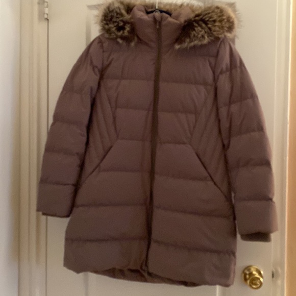 Land’s End Petite size 6-8 down taupe coat. - Picture 6 of 7